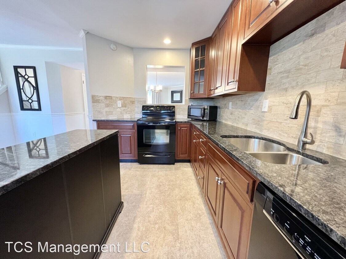 Primary Photo - 2 br, 1.5 bath House - 1701 Red Maple Grove