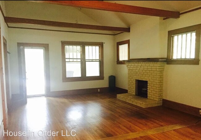 Foto del edificio - 3 br, 1 bath House - 127 Flint Street