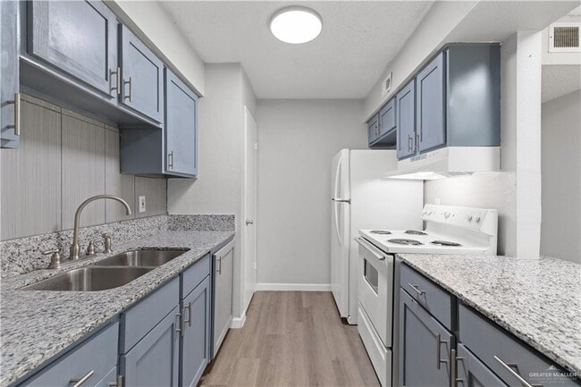 Building Photo - 16 Barnard Rd