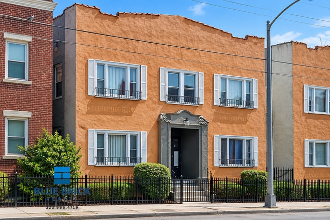 Building Photo - 410 N Coronado St