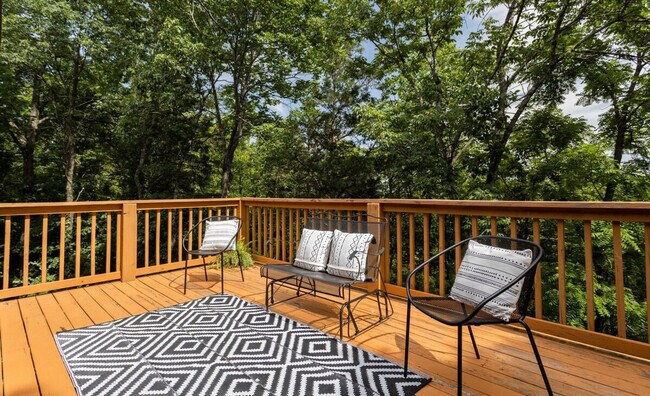 Foto del edificio - 2404 Victor Church Rd