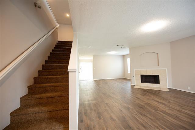 Building Photo - 2027 Earnhardt Way