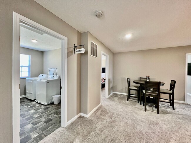 Foto del edificio - Brand new Executive home in Liberty Twp, Ohio