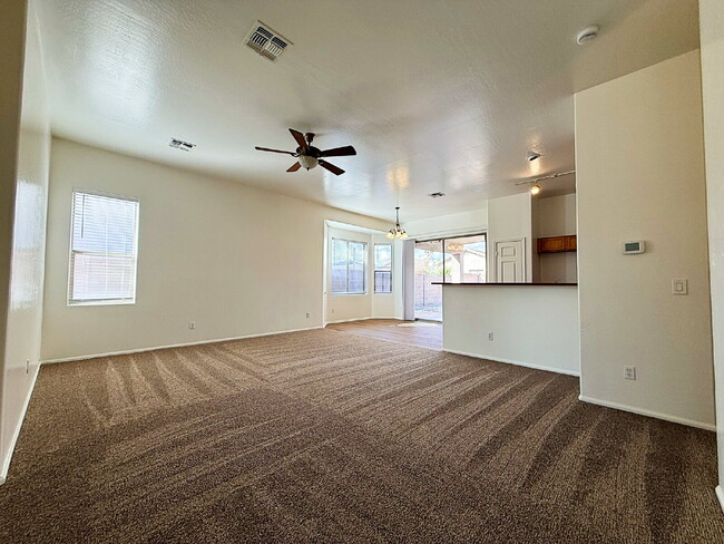 Building Photo - Freshly Updated 3BR Home with Community Pool, Clubhouse & Resort-Style Amenities!