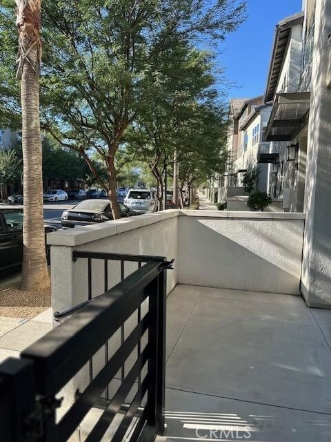 Foto del edificio - 9424 Shade Pl