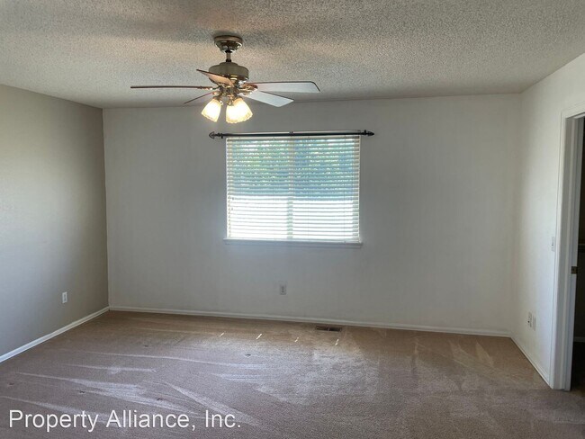 Foto del edificio - 3 br, 2 bath House - 5976 S. Winnipeg Street