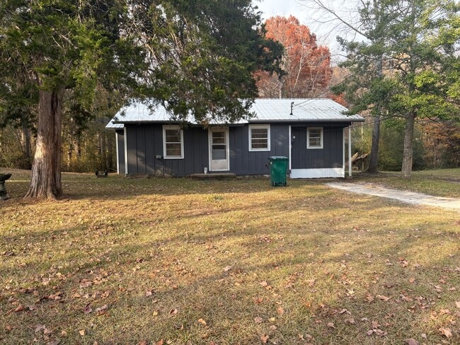 Building Photo - 492 Mobile St