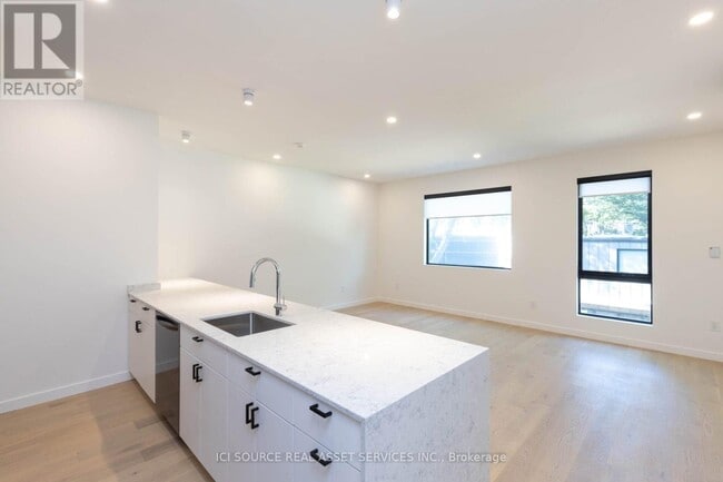 Building Photo - 60 Jones Ave