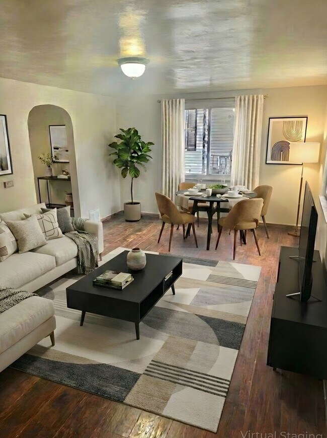 Foto del edificio - 2 bed/1 bath Single Family Home w/ Off Street Parking in Clairton