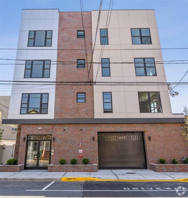 Building Photo - 6108 Hudson Ave