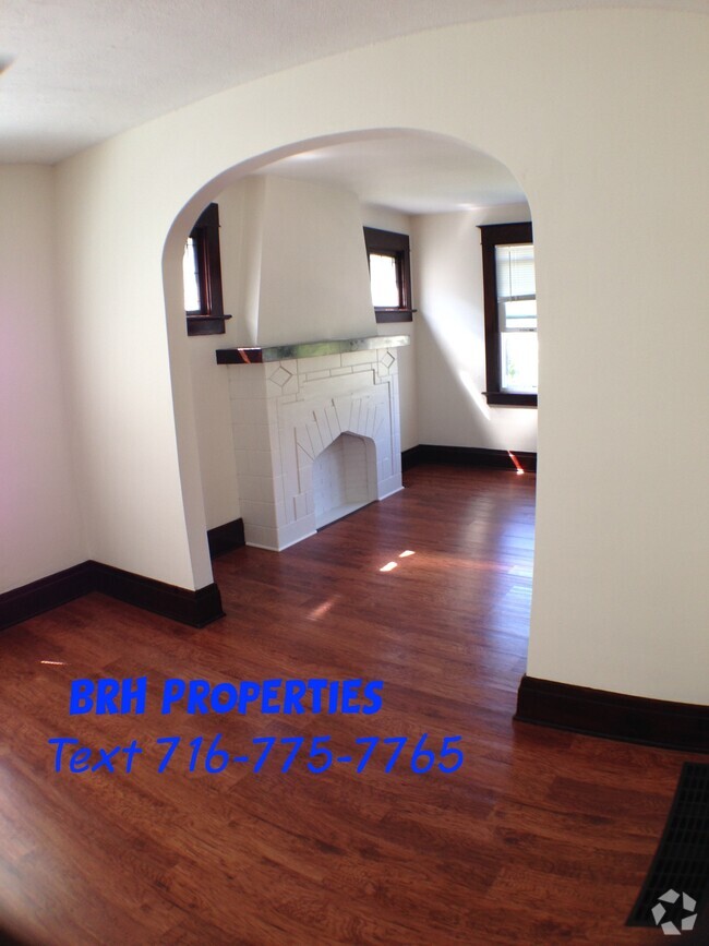 Building Photo - 100 Somerton Ave