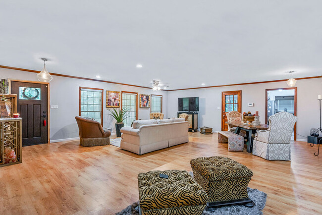 Foto del edificio - 4600 Lanark Dr SW