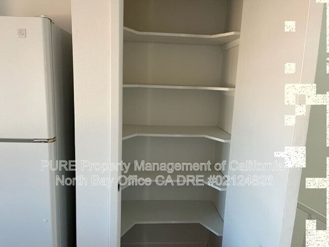 Foto del edificio - 1509 Meadowlark Ln