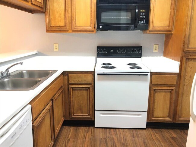 Building Photo - 2230 Millstone Dr