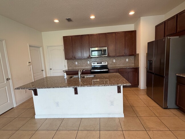 Building Photo - 475 Merry Brook Cir