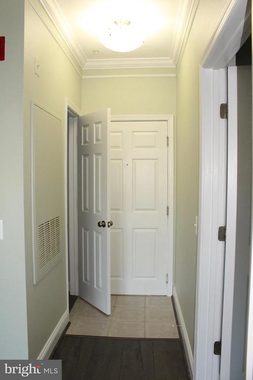 Foto del edificio - 1580 Spring Gate Dr.