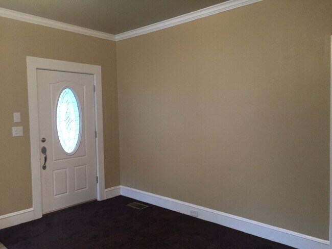 Foto del edificio - CHARMING REMODELED HIGHLAND HOME