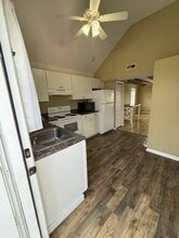 Building Photo - 4060 Ridge Rd