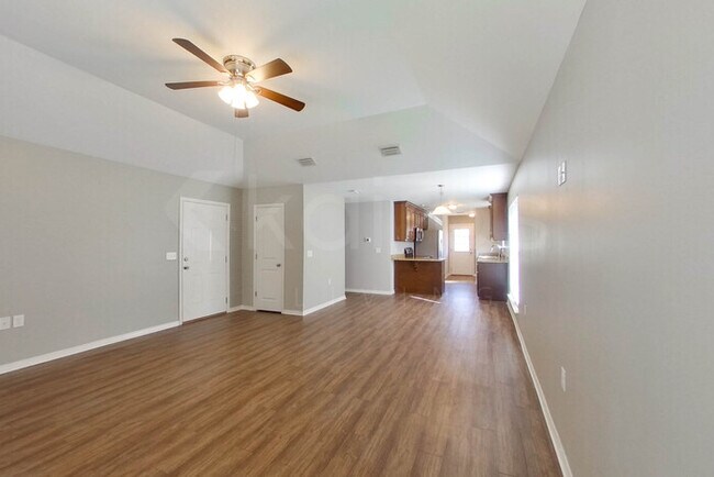 Foto del edificio - 16107 Hoiles Ave