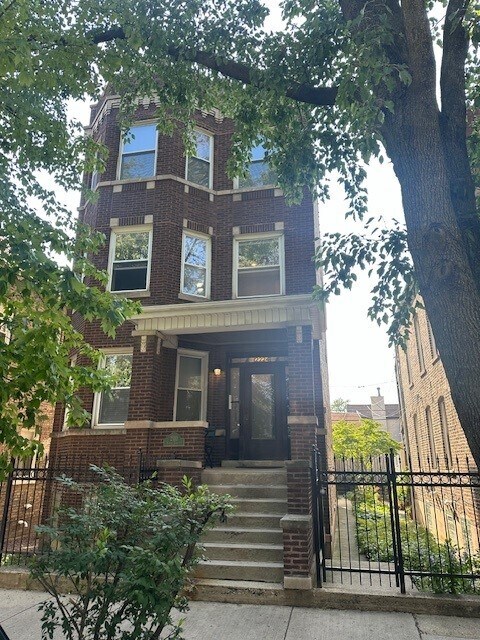 Foto del edificio - 2112 N Leavitt St
