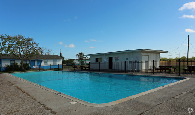 Building Photo - Admiral Brittany Apartments