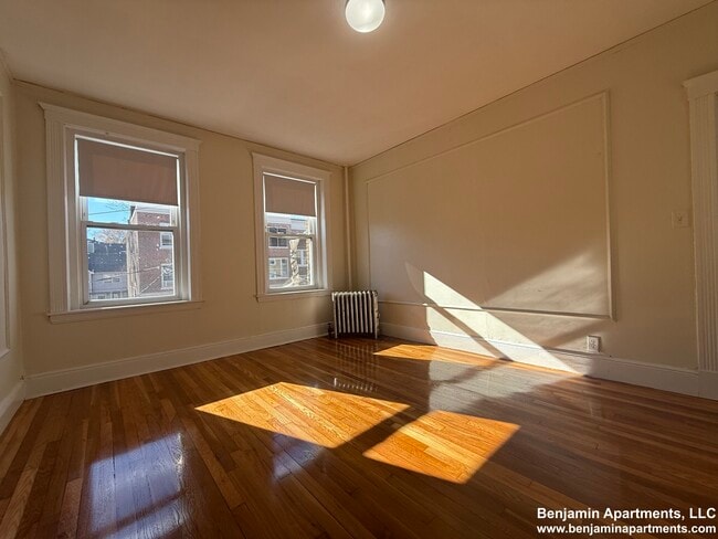 Building Photo - 5 Vinal St