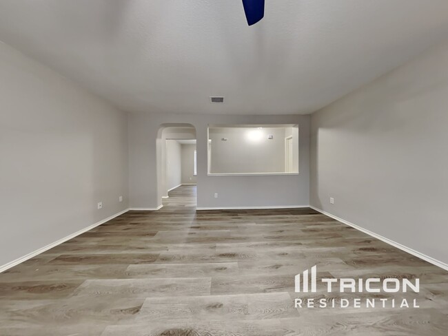 Building Photo - 10611 Terrace Glen