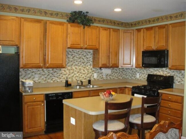 Building Photo - 14160 Tatani Dr