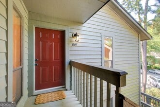 Building Photo - 805 Tuxworth Cir