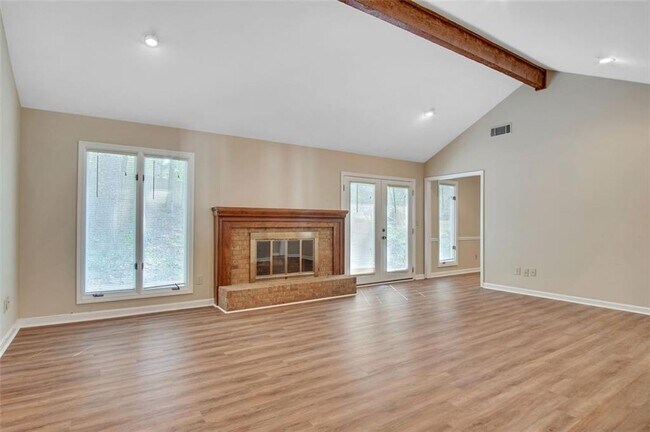 Foto del edificio - 2052 Old Forge Way