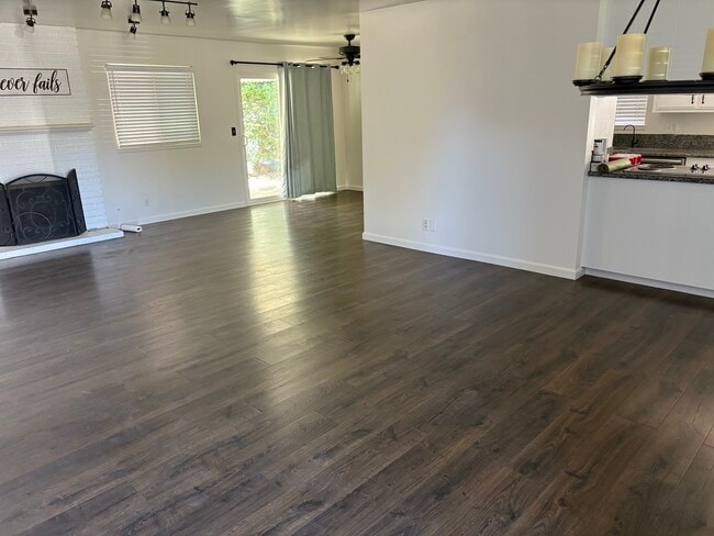 Building Photo - 359 Sylvan Dr