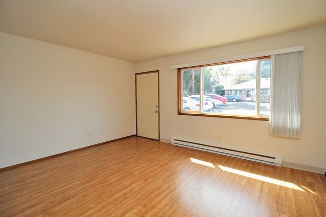 Building Photo - 7312-7334 N Lancaster Ave