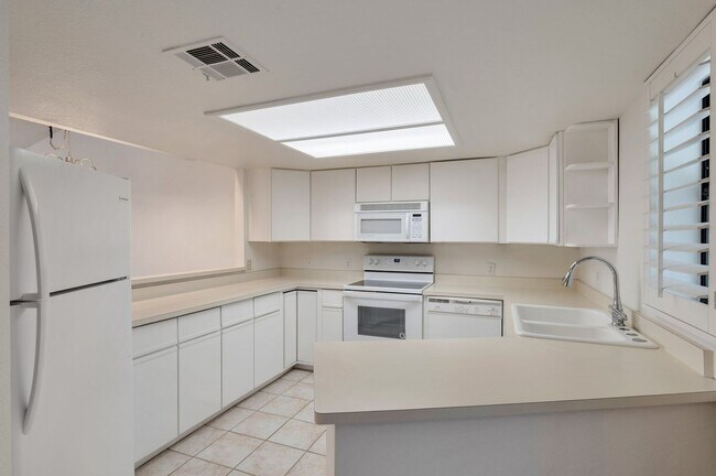 Foto del edificio - Charming 2 Bedroom, 2 Bathroom in Fountain Hills, AZ