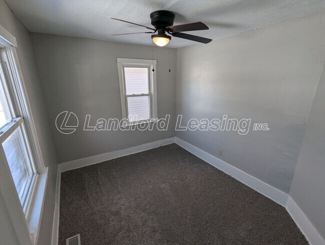 Foto del edificio - $595 Security Deposit Special!