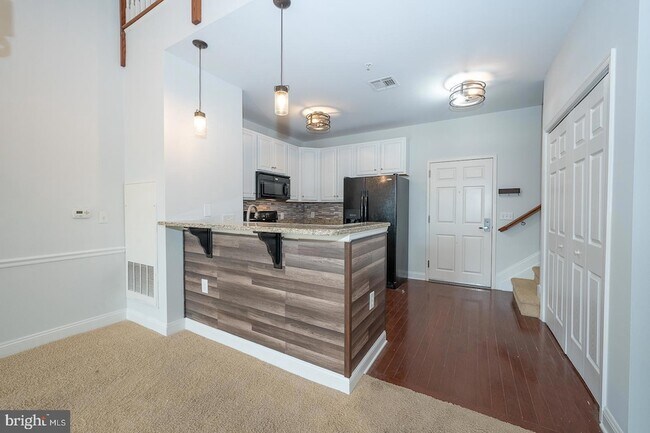 Foto del edificio - 300 W Elm St