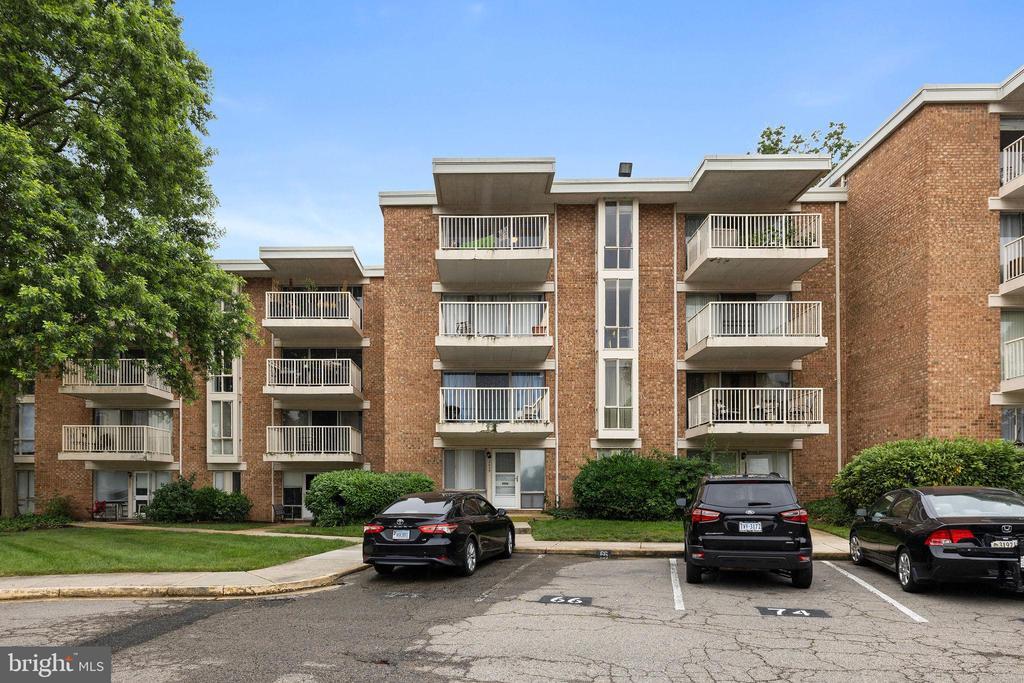 Primary Photo - 2605 Huntington Ave