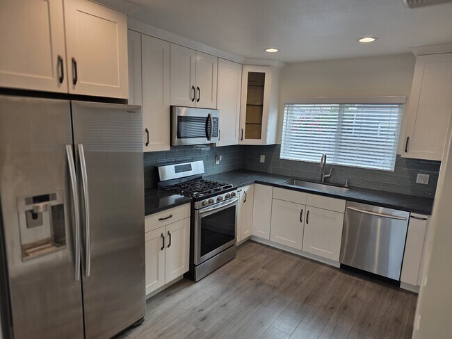 Foto del edificio - 425 Western Ave