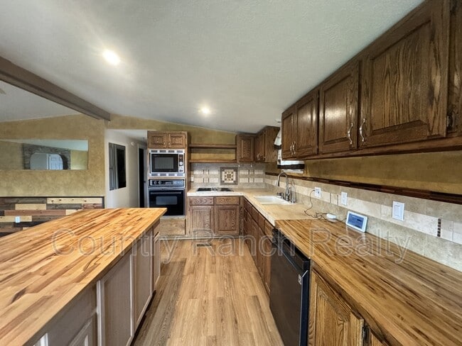 Foto del edificio - 4329 River Valley Ct