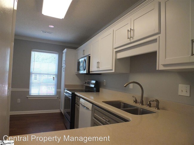 Building Photo - 3 br, 2 bath House - 419 E Butler Rd. #2
