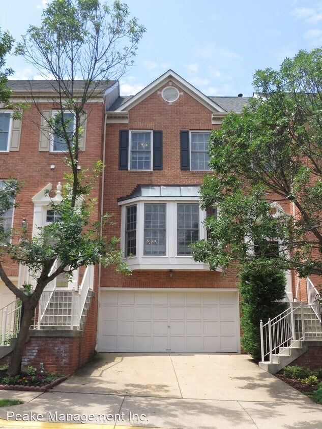 4 br, 3.5 bath House 1788 Paisley Ct. House Rental in Vienna, VA