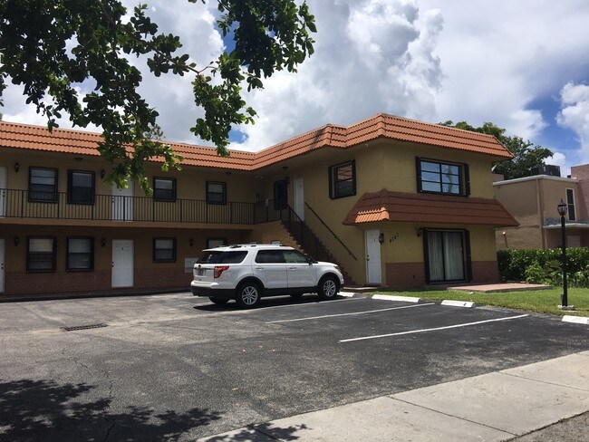 Building Photo - 4361 NW 9th Ave