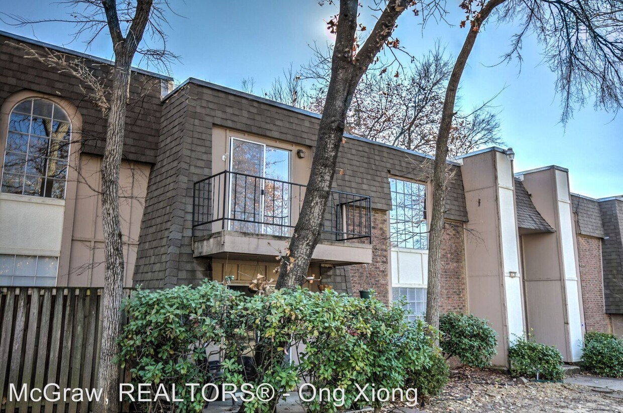 Foto principal - 6830 S Toledo Ave