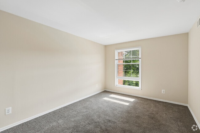 Interior Photo - Park Naylor