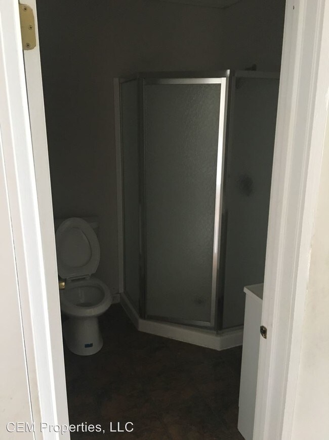 Foto del edificio - 3 br, 2 bath House - 390 Alexander Street