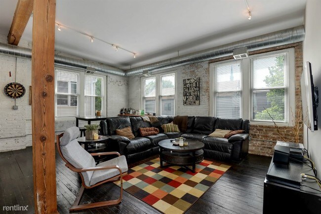 Foto del edificio - 1256 W Wellington Ave