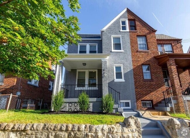 Building Photo - 521 Powhatan Pl NW