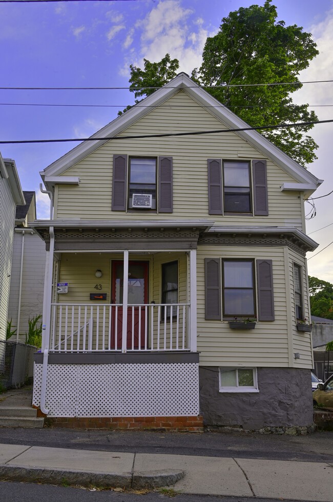 Building Photo - 43 Phillips St