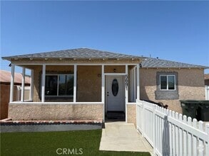 Building Photo - 5691 Vonnie Ln