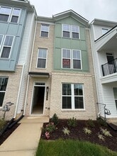 Building Photo - 15309 Sunray Aly
