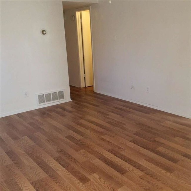 Building Photo - 3008 Raider Ct